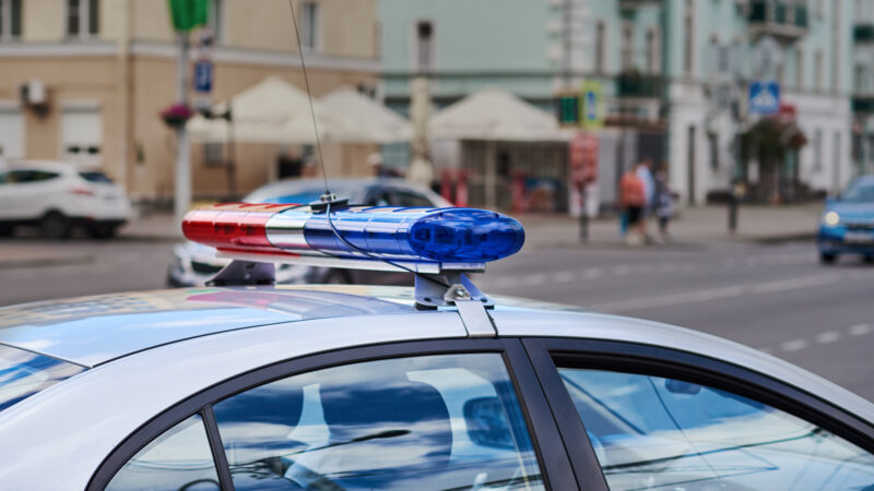 Sprawcy napadu na stację benzynową zatrzymani przez łaskich policjantów