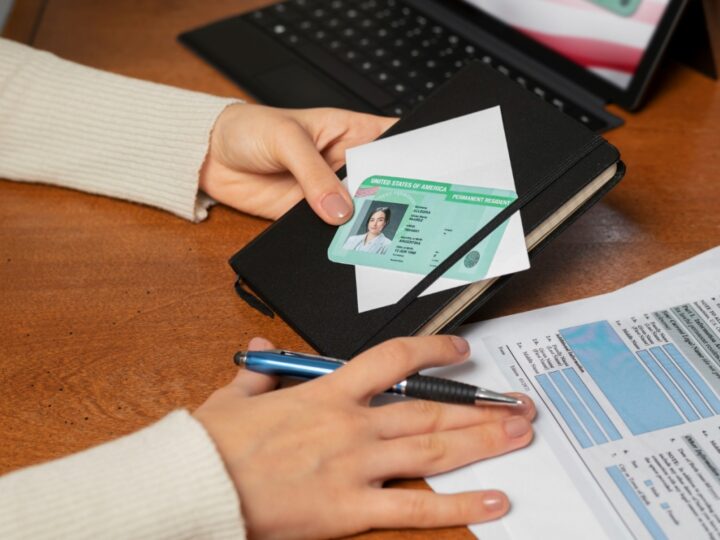 Elektroniczna legitymacja dla emerytów i rencistów cieszy się coraz większą popularnością