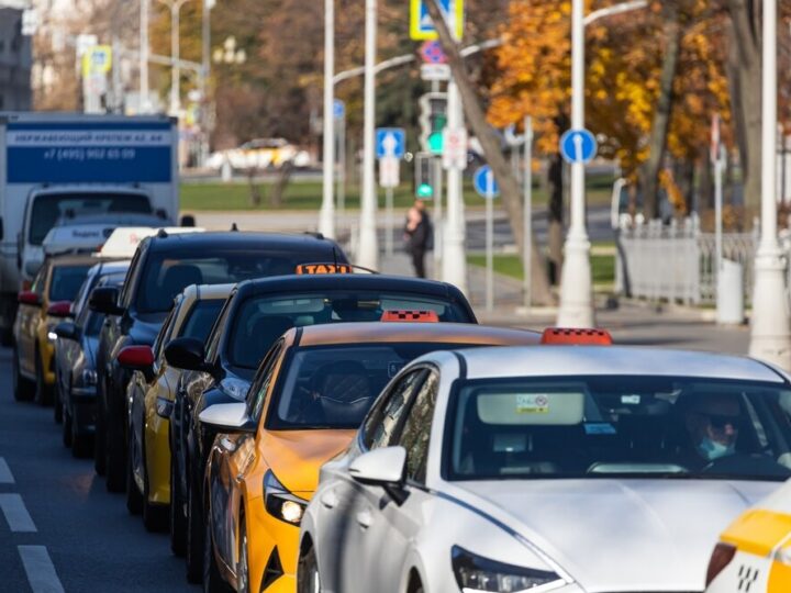 Zmiany w ruchu na Placu Piłsudskiego 14 grudnia 2025 r.