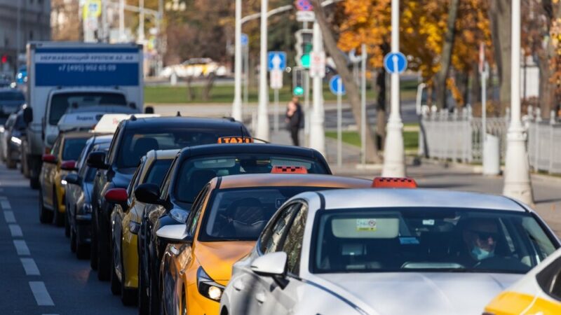 Zmiany w ruchu na Placu Piłsudskiego 14 grudnia 2025 r.