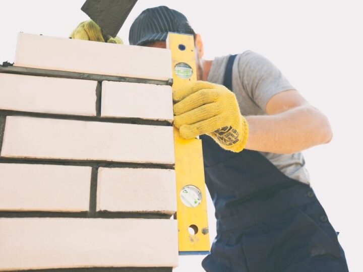 Umowa na nadzór nad przebudową budynków przy ul. Warszawskiej w Łasku podpisana!