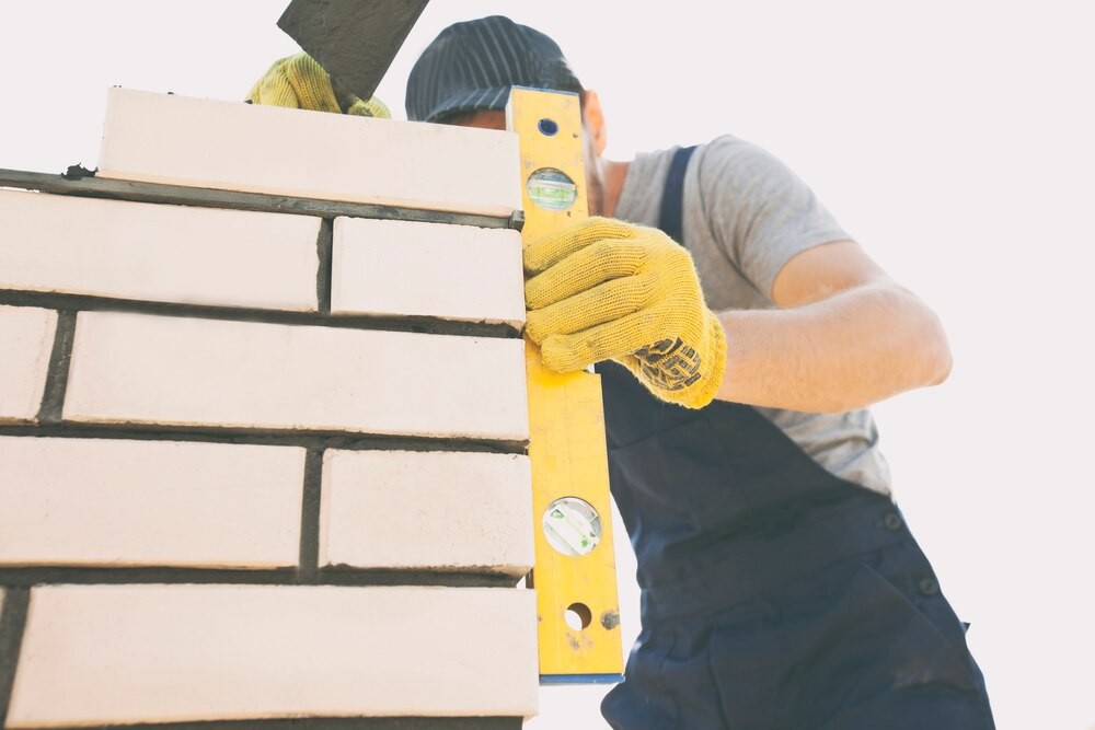 Umowa na nadzór nad przebudową budynków przy ul. Warszawskiej w Łasku podpisana!