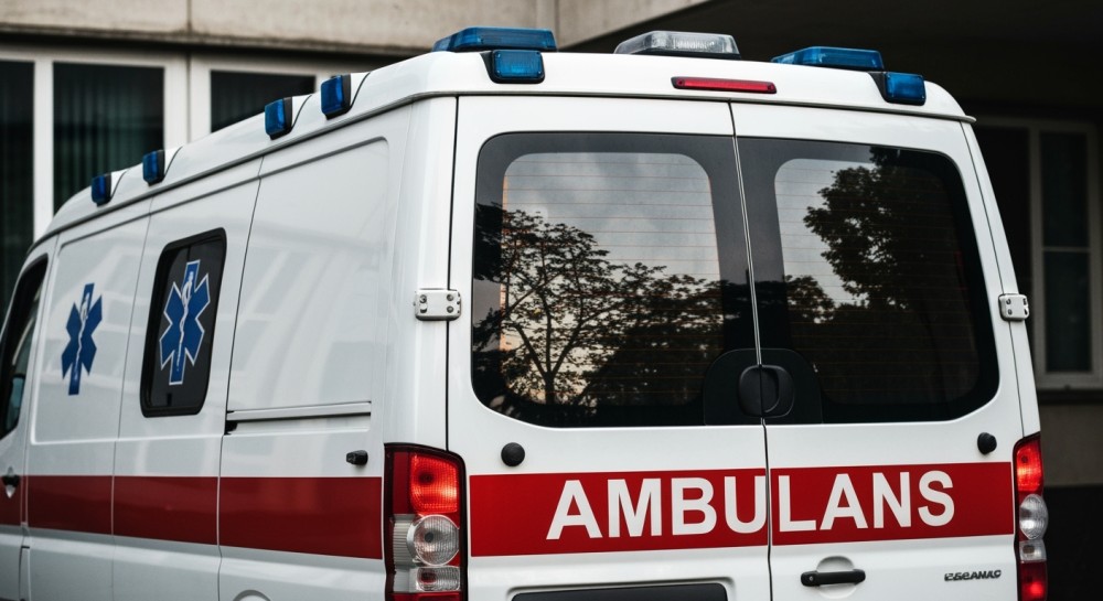 Bezpieczne szkoły: Policja i strażacy omawiają kluczowe zagrożenia z dyrektorami placówek